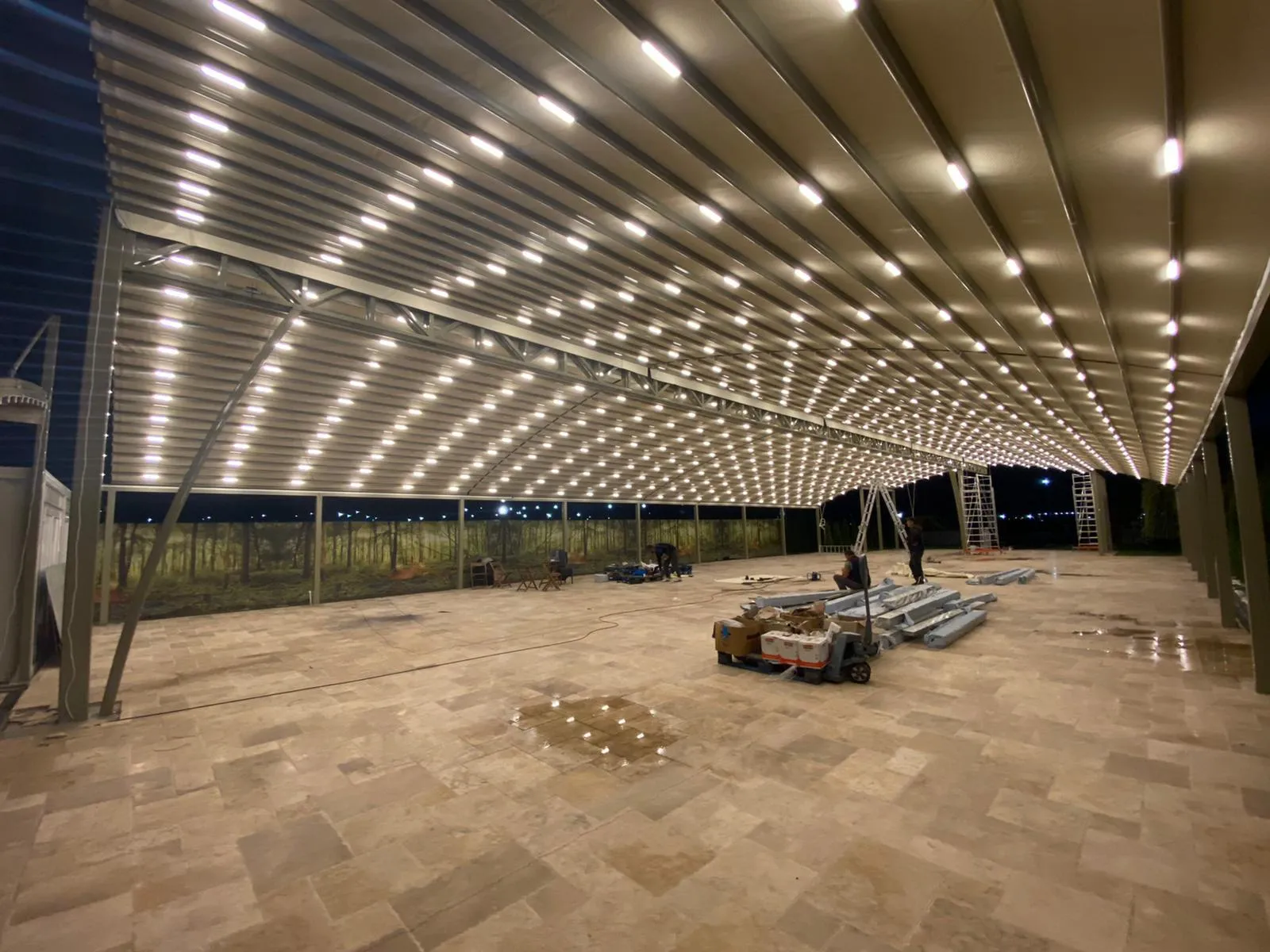 RESTAURANT BALLROOM CUPOLA